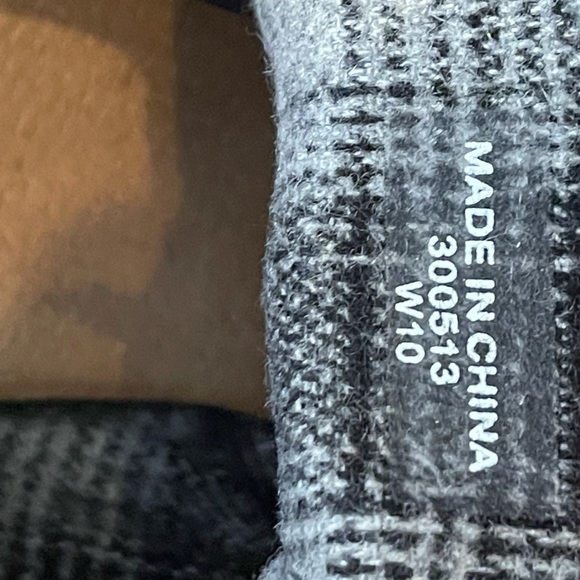 Toms Black Desert Wedge Booties - Picture 2 of 9